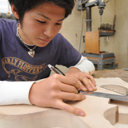 �y���ʂ��ĉ��y�E�𐷂�グ��