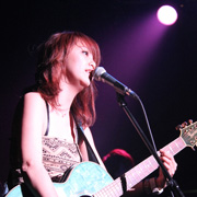 �w���O�ɗl�X�ȃX�e�[�W��p��