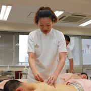 ����͂ƂȂ��J���L�������𓱓�