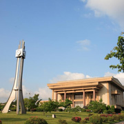 100���N�L�O�u��