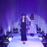 �G�h�K���K�[���Y�R���N�V�����J��