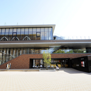 �e���̋�ԁg�u���b�T���J�t�F�h