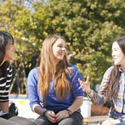 ���E�ւ̎����|��