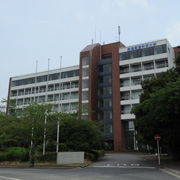 1�N���S�������q�L�����p�X�Ŋw��