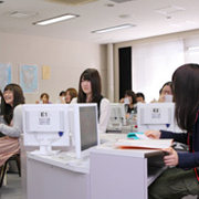 �O���[�o���ȋ��{�Ɗ�����|��