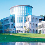 �L�c�L�����p�X�F�����{�݂��[��