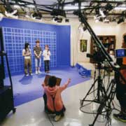 �{�i�I�ȃX�^�W�I���g�����f���쐬