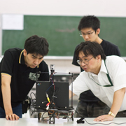 �d�C�d�q�V�X�e���w�Ȃ̎��ƕ��i