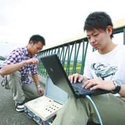 ���n�ɕ��������E�������s��