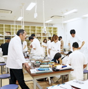 �Տ��o���L�x�ȋ����ɂ����K�w��