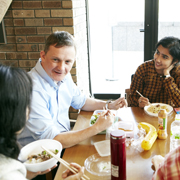 �uEnglish lunch�v�ňٕ����𗬁I