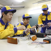 ���ƒ��͐^����