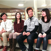 ���l�����ŃA�b�g�z�[���ȕ��͋C