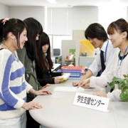 �[���̎x���̐��I�e��Z���^�[����