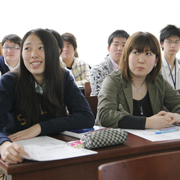 ���ʂȎ��ƂŊy�����w��