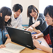 ��Ðl�Ƃ��Ă̖L���Ȑl�Ԑ������