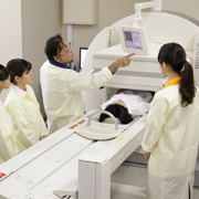 �Ő�[�@�킪���ނ̕��ː��Z�p�w��