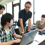 IT�p�X�|�[�g�ȂǍ��Ǝ��i���擾