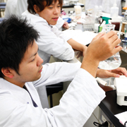 ��b�m���̏C����O��T�|�[�g