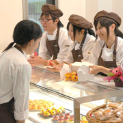 ���q�l�ɏΊ�Őڋq