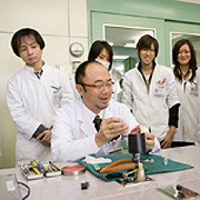 �m���E�Z�p���m���ɐL�΂�