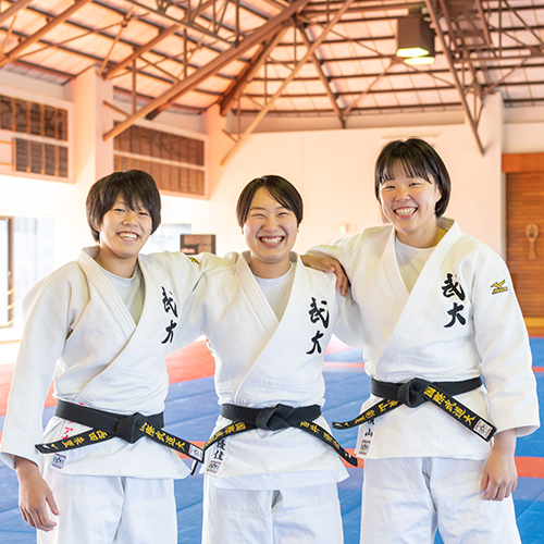 �w�Z�̓��F3