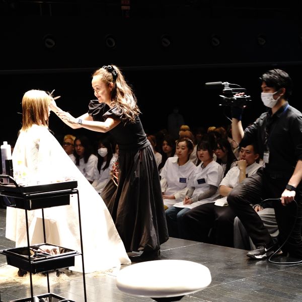 ���ʑ̌����w��