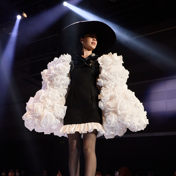 �n��90���N�L�O�t�@�b�V�����V���[