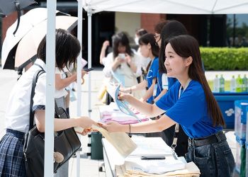 8/8�i�y�j�@���͖��ځIIC�̉ăt�F�X