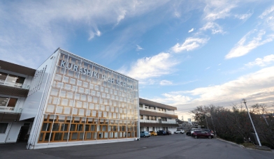 �q�~�����w�Z