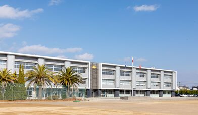 �v���č����w�Z