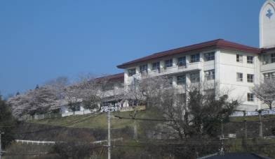 ���΍����w�Z