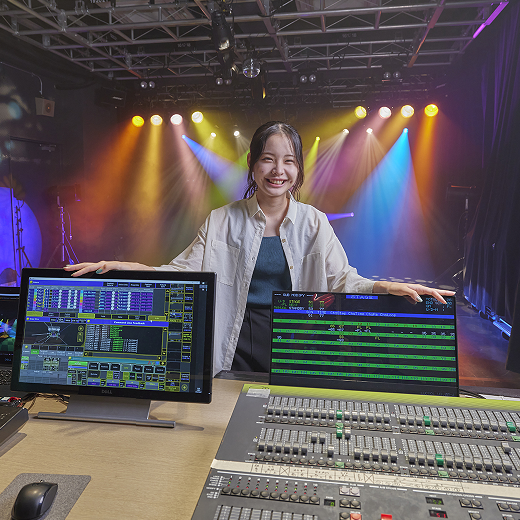 �Ɩ��N���G�C�e�B�u��